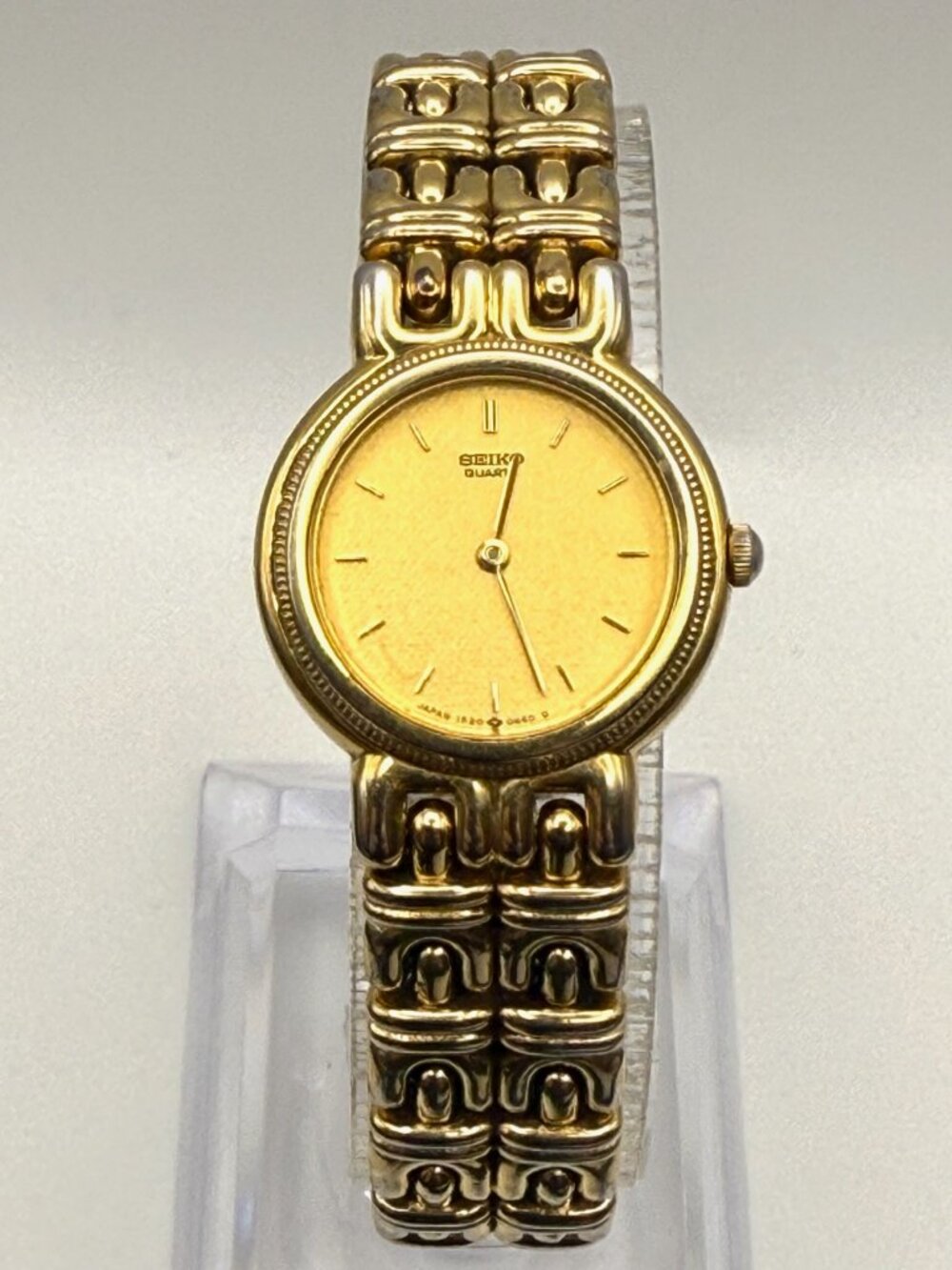 Vintage Seiko 90’s  Ladies Round Petite Gold Plated Watch Working New Battery